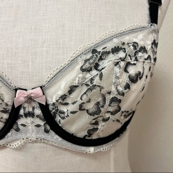NWT Victoria’s Secret Body By Victoria Black & White Unlined Demi Sz 34DD - Picture 2 of 8